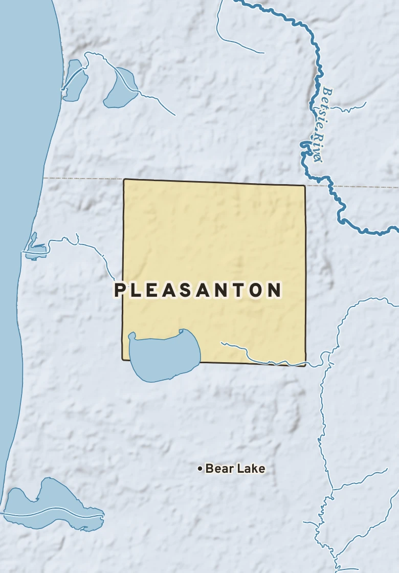 Atlas plate of Pleasanton, Michigan.